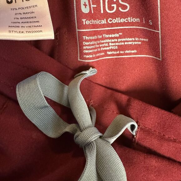 FIGS Yola Scrub Pants Women’s Small Maroon/ burgundy Cargo Pockets - Picture 3 of 3
